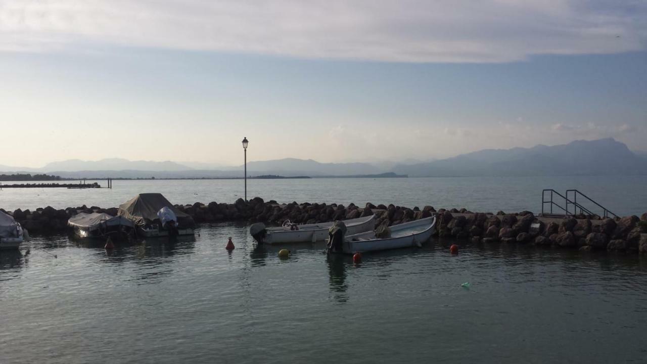 Hotel Cristallo Peschiera del Garda Exterior photo