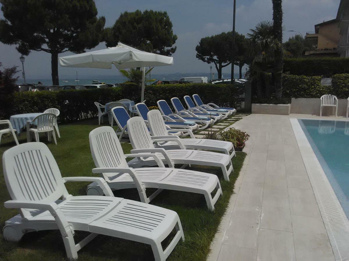 Hotel Cristallo Peschiera del Garda Exterior photo