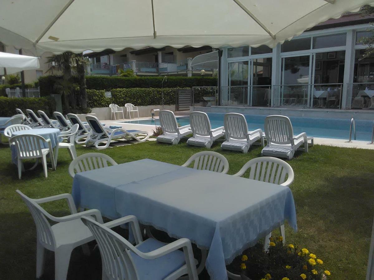 Hotel Cristallo Peschiera del Garda Exterior photo